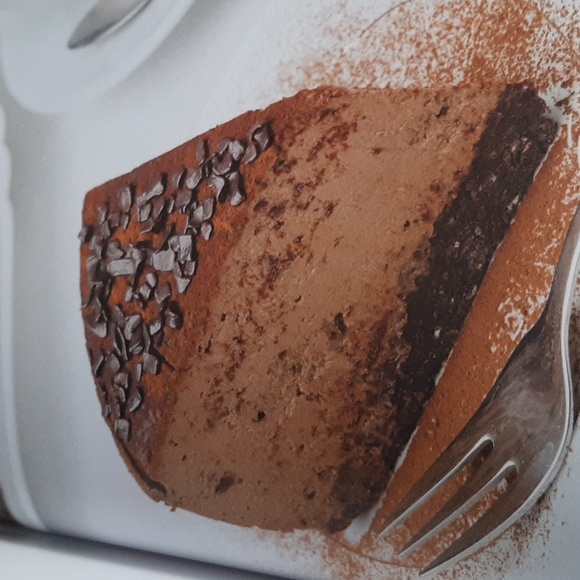 Sweet Cravings Cookbook massive size over 580 pages - Picture 17 of 17